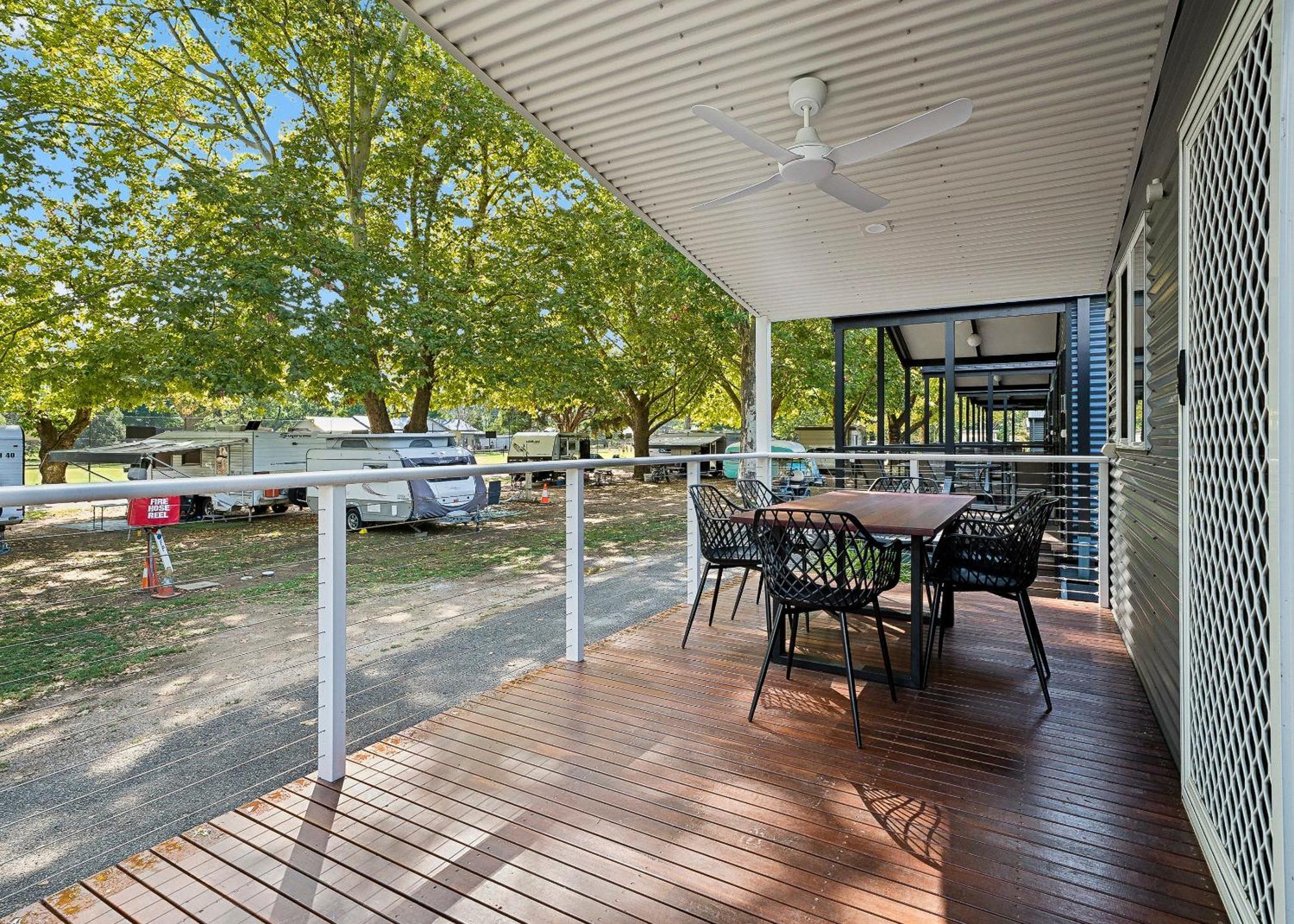 Myrtleford Holiday Park Dış mekan fotoğraf