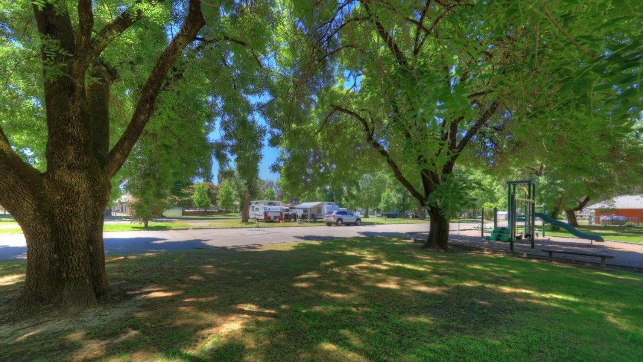 Myrtleford Holiday Park Dış mekan fotoğraf